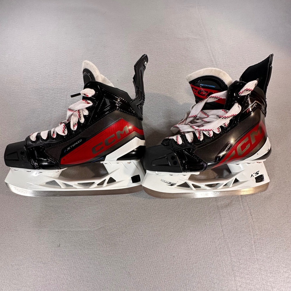 CCM JetSpeed FT680 Ice Hockey Skates Kids Size 5 US 6 Regular Width Black